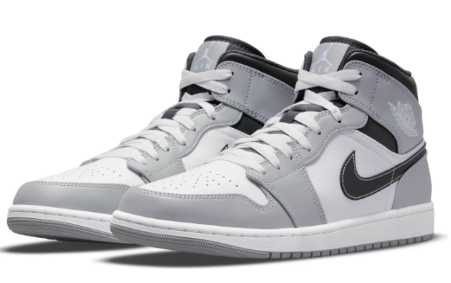 Air Jordan 1 Mid 'Light Smoke Grey' – 554724-078