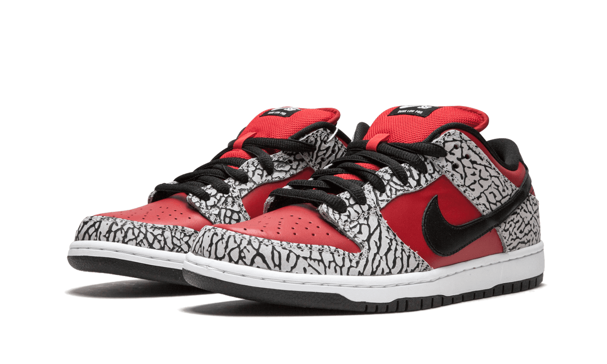 SB Dunk Low Premium "Supreme - Red Cement" 313170 600