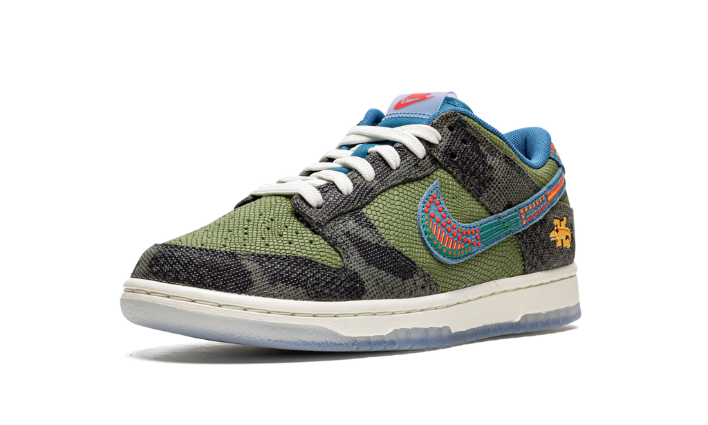 Dunk Low "SiEMPRE Familia" DO2160 335